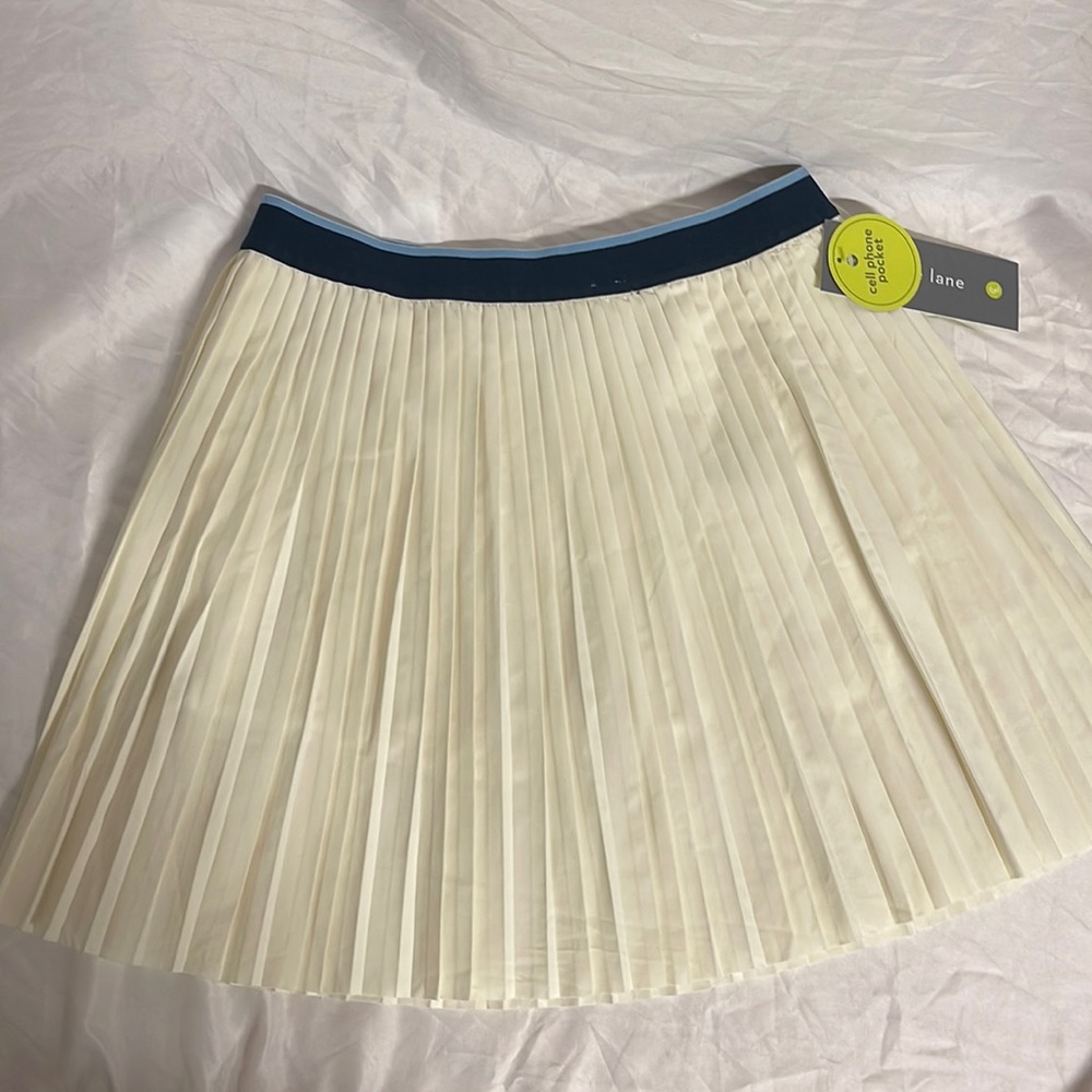 Cobble Lane pleated skort